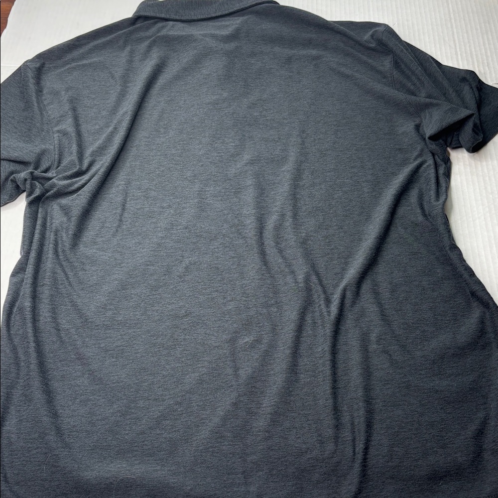 Vuori Strato tech short sleeve performance golf polo shirt, size medium - Picture 6 of 6